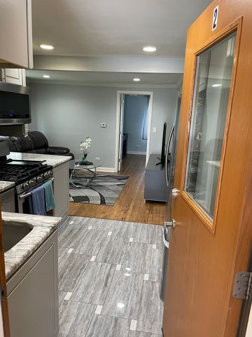 224 Spruce Avenue, Bensenville, IL 60106