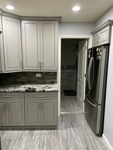 224 Spruce Avenue, Bensenville, IL 60106