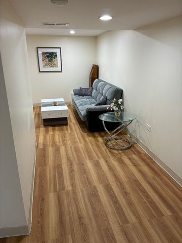 224 Spruce Avenue, Bensenville, IL 60106