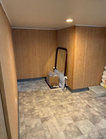 224 Spruce Avenue, Bensenville, IL 60106