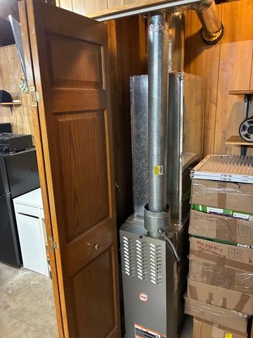 224 Spruce Avenue, Bensenville, IL 60106