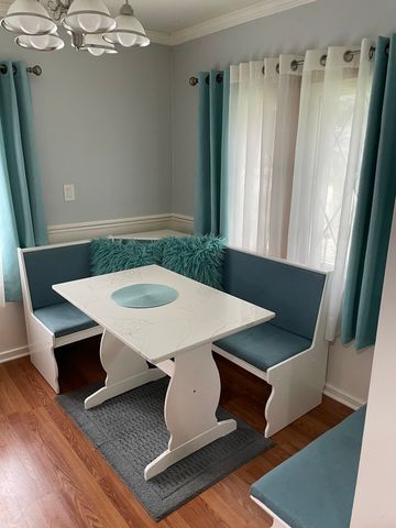 224 Spruce Avenue, Bensenville, IL 60106