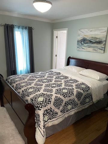 224 Spruce Avenue, Bensenville, IL 60106