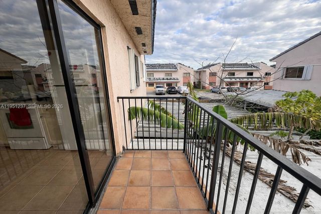 2871 W 76th St 201-6, Hialeah, FL 33018