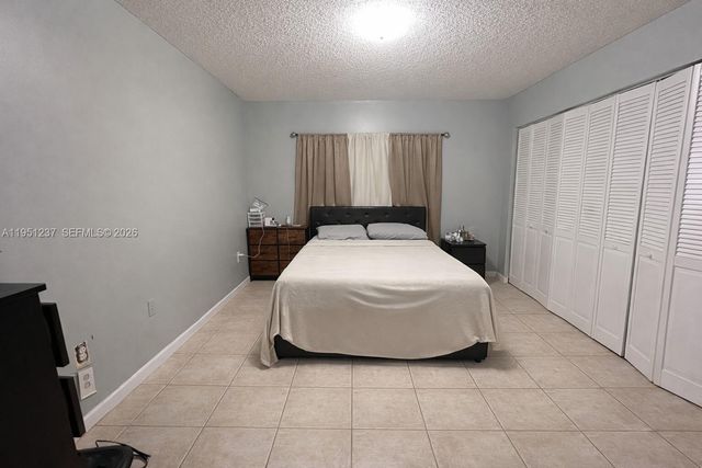 2871 W 76th St 201-6, Hialeah, FL 33018