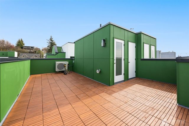 906 A 28th Avenue S, Seattle, WA 98144