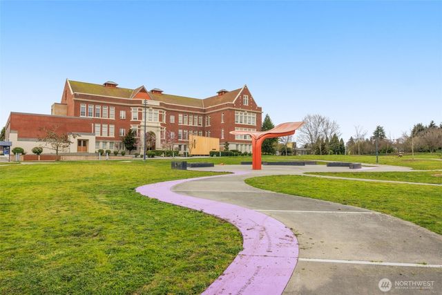 906 A 28th Avenue S, Seattle, WA 98144