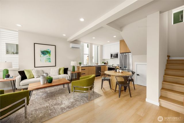 906 A 28th Avenue S, Seattle, WA 98144