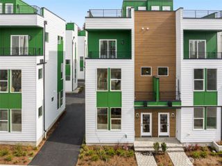 906 A 28th Avenue S, Seattle, WA 98144