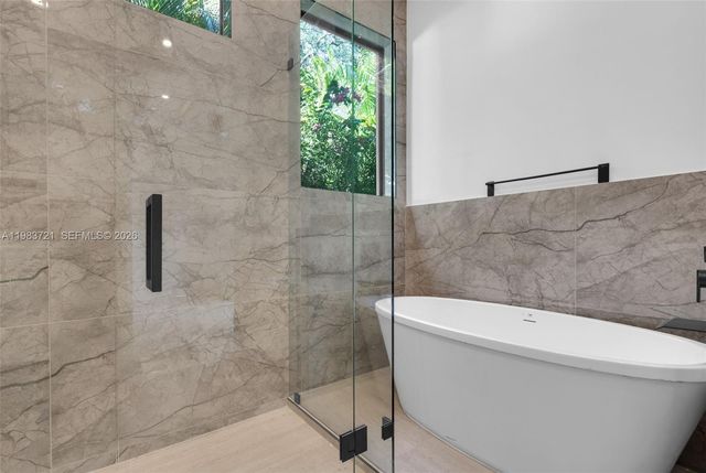 3905 SW 5th St 3905, Coral Gables, FL 33134