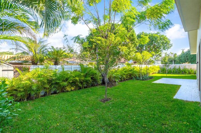 3905 SW 5th St 3905, Coral Gables, FL 33134