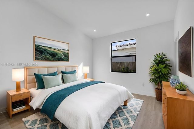 3905 SW 5th St 3905, Coral Gables, FL 33134