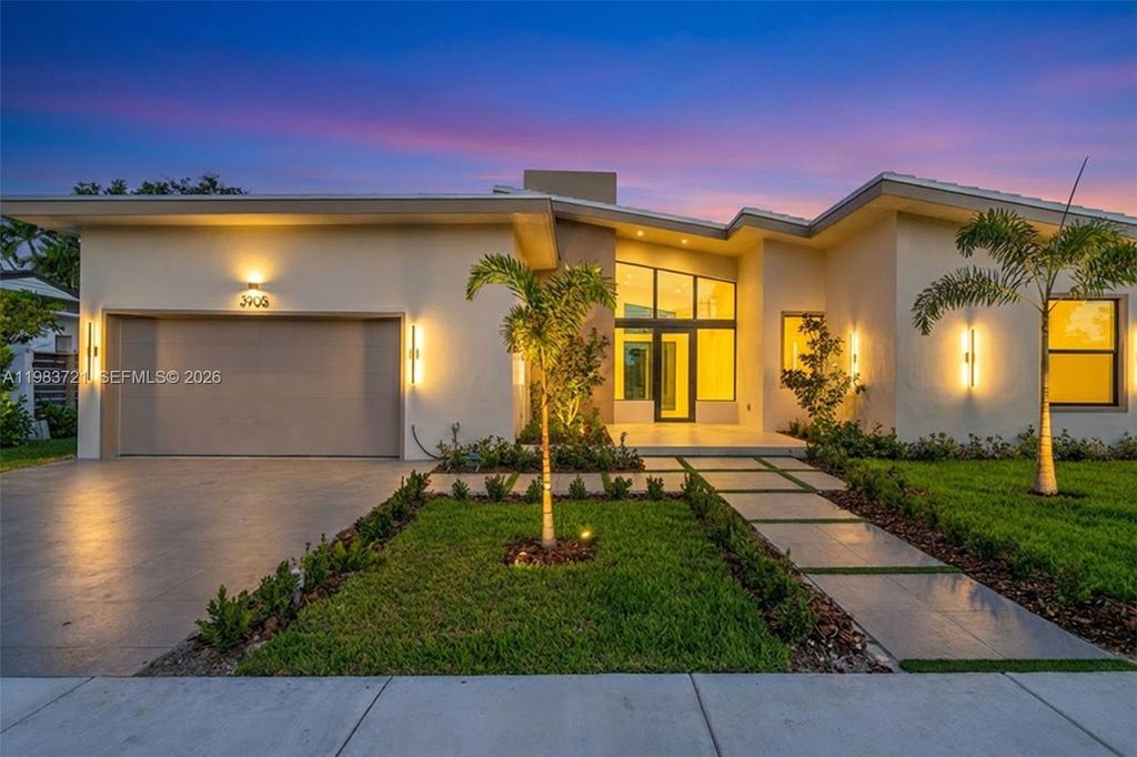 3905 SW 5th St 3905, Coral Gables, FL 33134