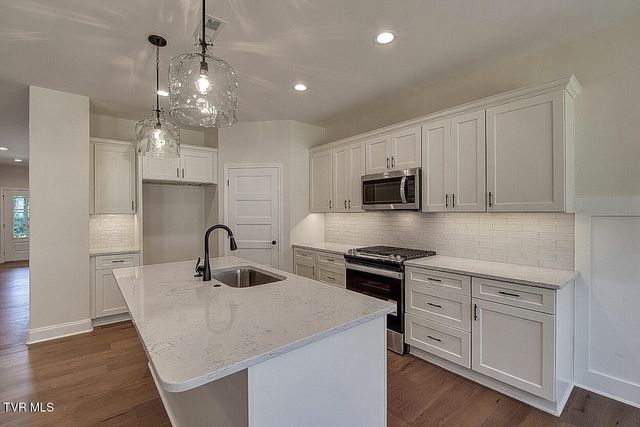 774 Hunts Terrace Drive, Kingsport, TN 37663