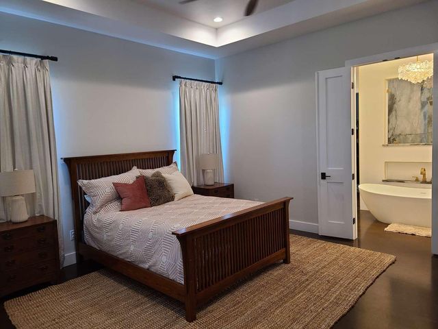 332 River Ranch CIR, Martindale, TX 78655