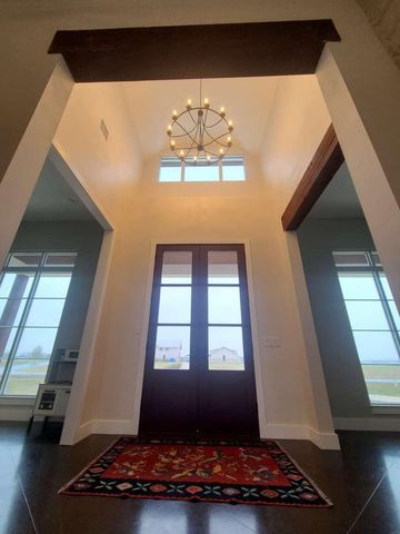 332 River Ranch CIR, Martindale, TX 78655