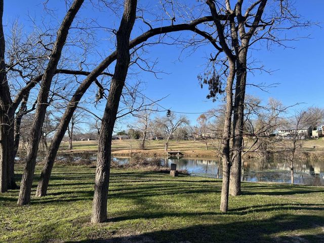 332 River Ranch CIR, Martindale, TX 78655