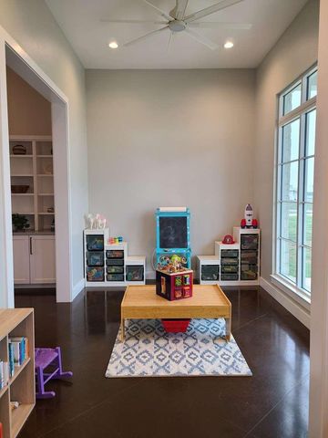 332 River Ranch CIR, Martindale, TX 78655