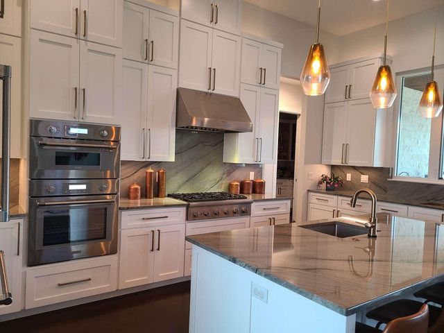 332 River Ranch CIR, Martindale, TX 78655