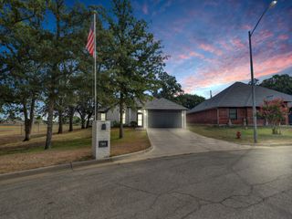 780 Stribling Circle, Azle, TX 76020