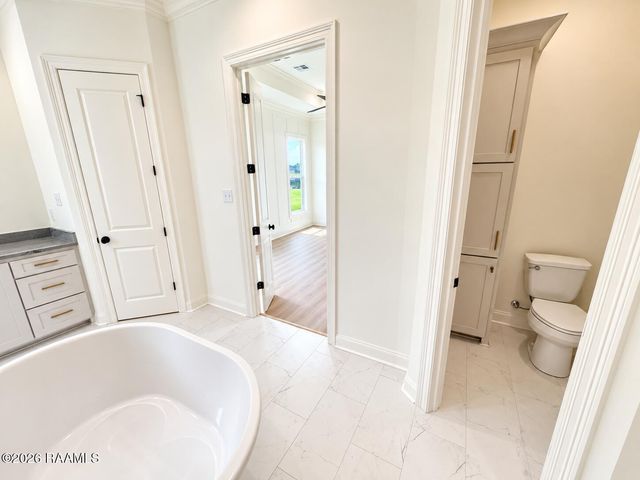 205 Cliffside Drive, Youngsville, LA 70592