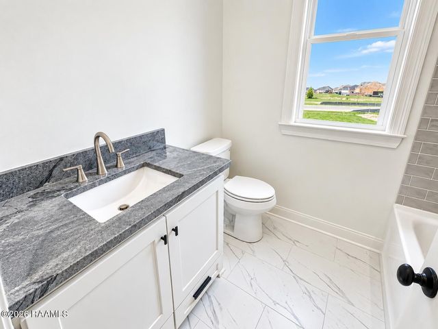 205 Cliffside Drive, Youngsville, LA 70592