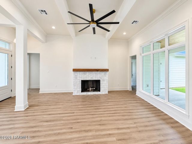 205 Cliffside Drive, Youngsville, LA 70592