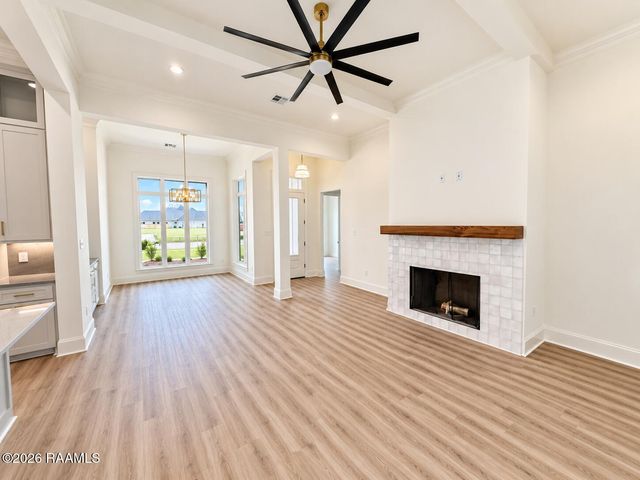 205 Cliffside Drive, Youngsville, LA 70592