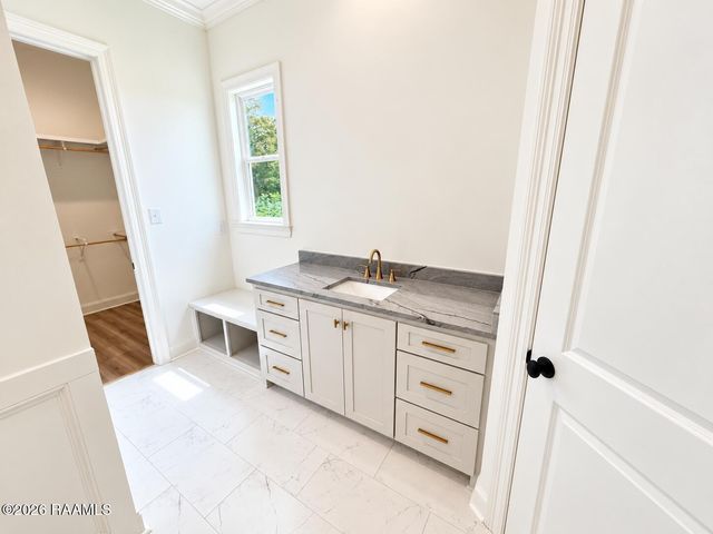 205 Cliffside Drive, Youngsville, LA 70592