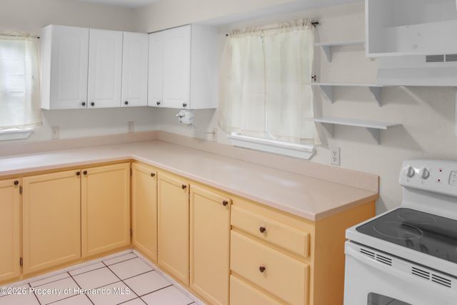 16295 Hibiscus Road, Brooksville, FL 34601