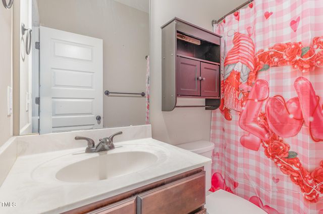 2440 Us 70 A, Selma, NC 27576
