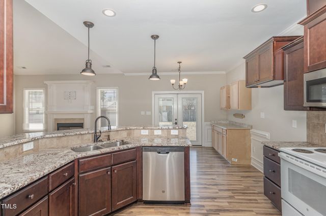 2440 Us 70 A, Selma, NC 27576