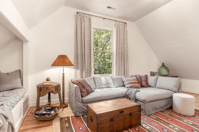 48 Brock Creek Trail, Signal Mountain, TN 37377