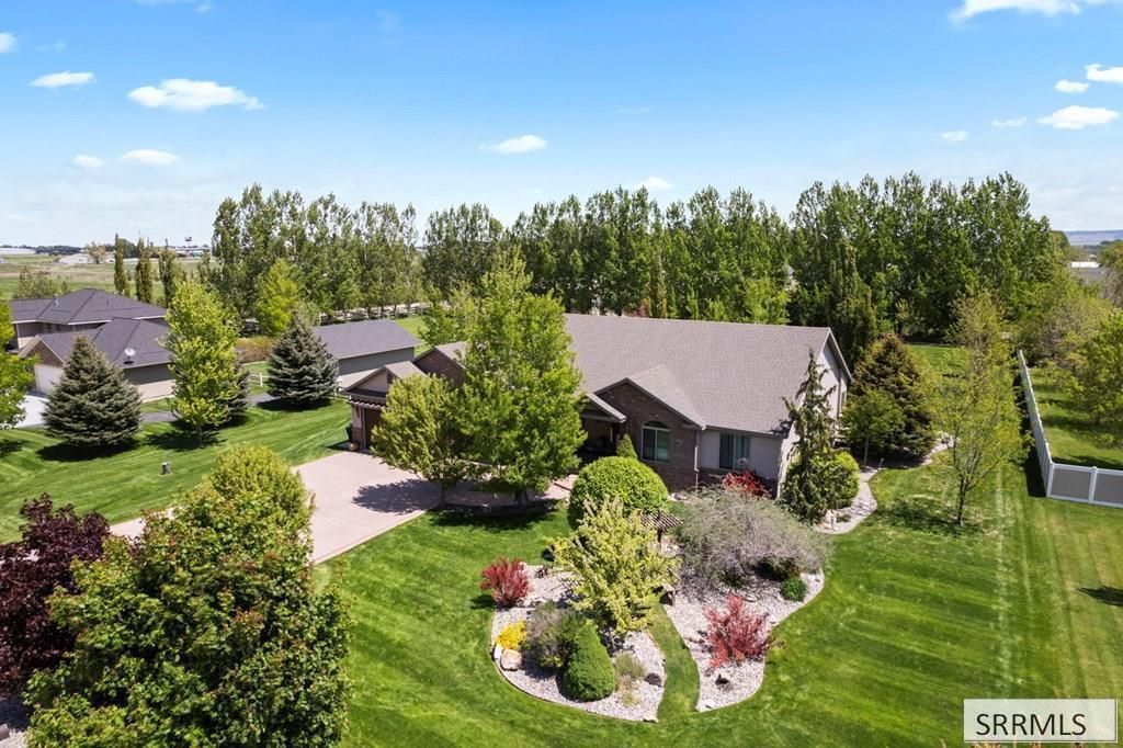 1595 N 760 E, Shelley, ID 83274