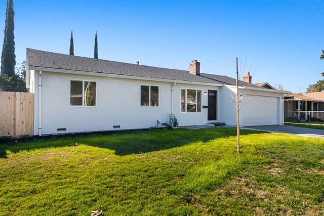 2240 Chase Dr, Rancho Cordova, CA 95670