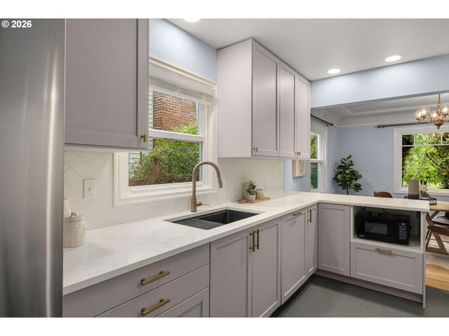 6405 Ne 26TH Ave, Portland, OR 97211