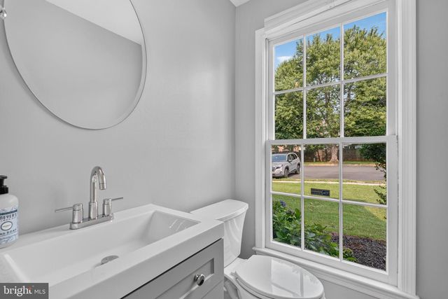 7501 BLANFORD CT, Alexandria, VA 22315