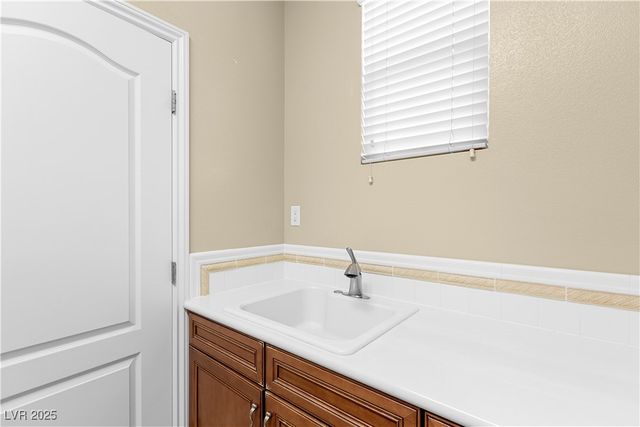 7215 Laramie Avenue, Las Vegas, NV 89113