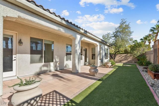 7215 Laramie Avenue, Las Vegas, NV 89113