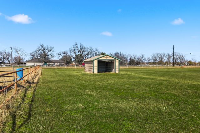 102 Van Meter Drive, Aurora, TX 76078