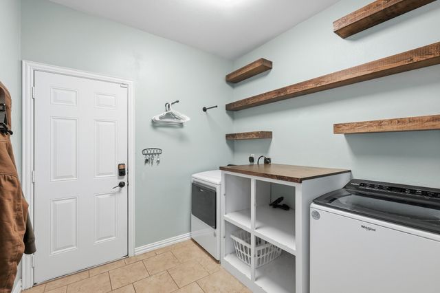 102 Van Meter Drive, Aurora, TX 76078