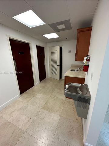 268 Alhambra Cir, Coral Gables, FL 33134