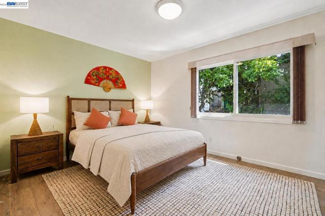 55 Asilomar Cir, Oakland, CA 94611