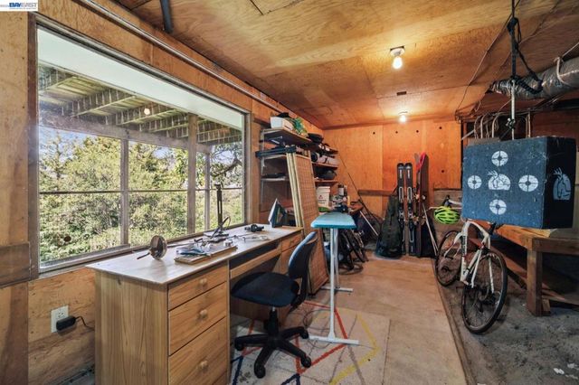 55 Asilomar Cir, Oakland, CA 94611