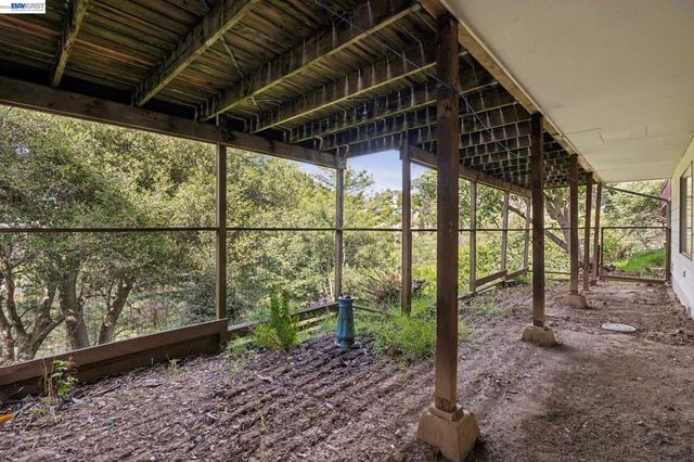 55 Asilomar Cir, Oakland, CA 94611