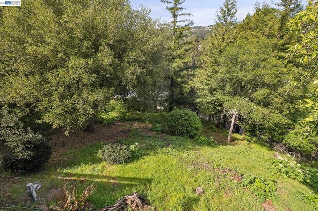 55 Asilomar Cir, Oakland, CA 94611