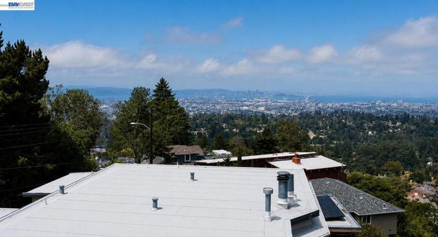 55 Asilomar Cir, Oakland, CA 94611