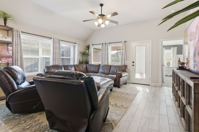 633 Retama Drive, Fort Worth, TX 76108