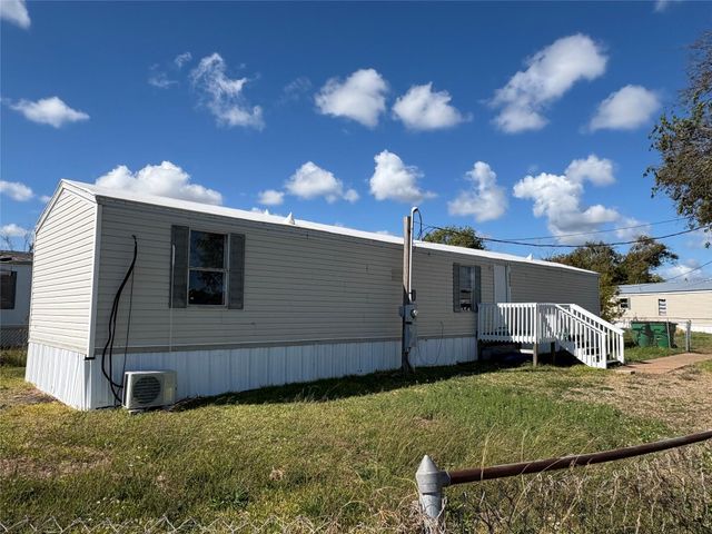 2501 Mcdonald Road, Oyster Creek, TX 77541