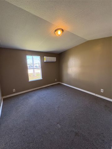 2501 Mcdonald Road, Oyster Creek, TX 77541